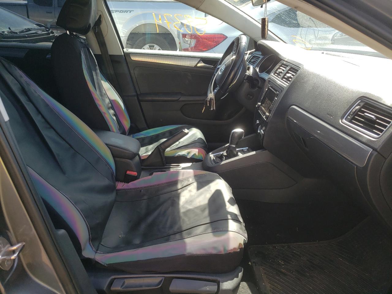 Photo 5 from auction – 2015 VOLKSWAGEN JETTA SE with VIN 3VWD07AJ7FM407544