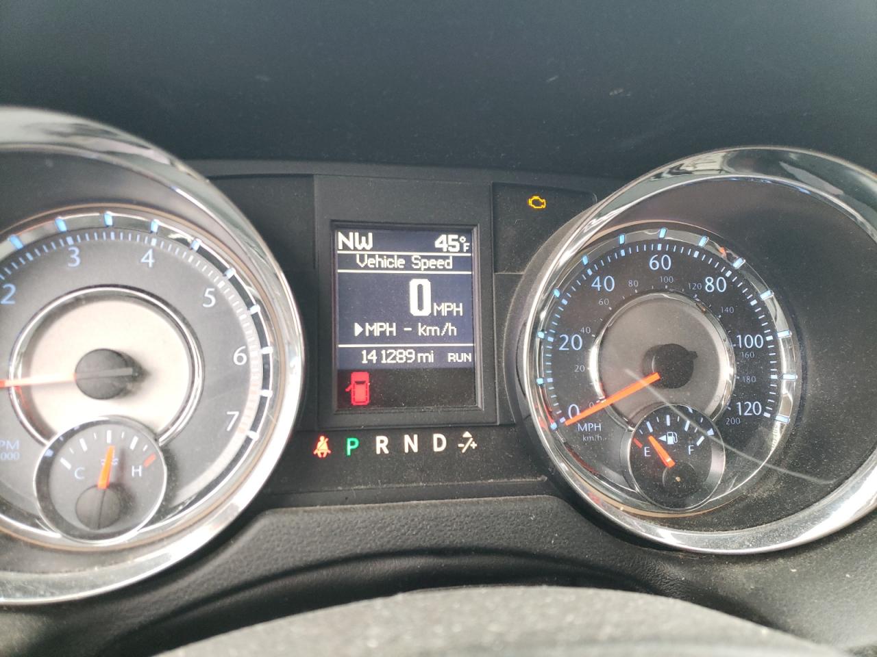 Photo 8 from auction – 2013 CHRYSLER TOWN & COU with VIN 2C4RC1CG8DR558817