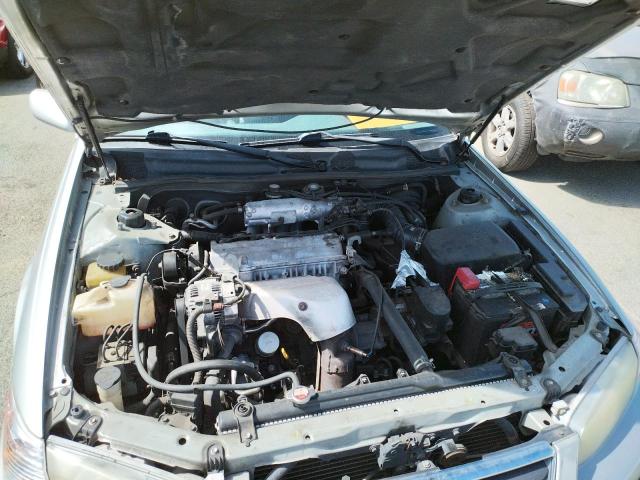 Photo 7 from auction – 2001 TOYOTA CAMRY CE with VIN 4T1BG22K41U077586