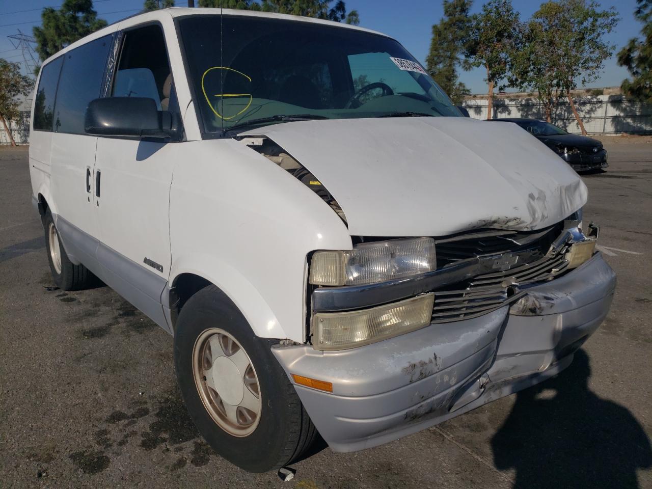 CHEVROLET ASTRO 2000 with VIN 1GNDM19W7YB106472 - Photo from auction