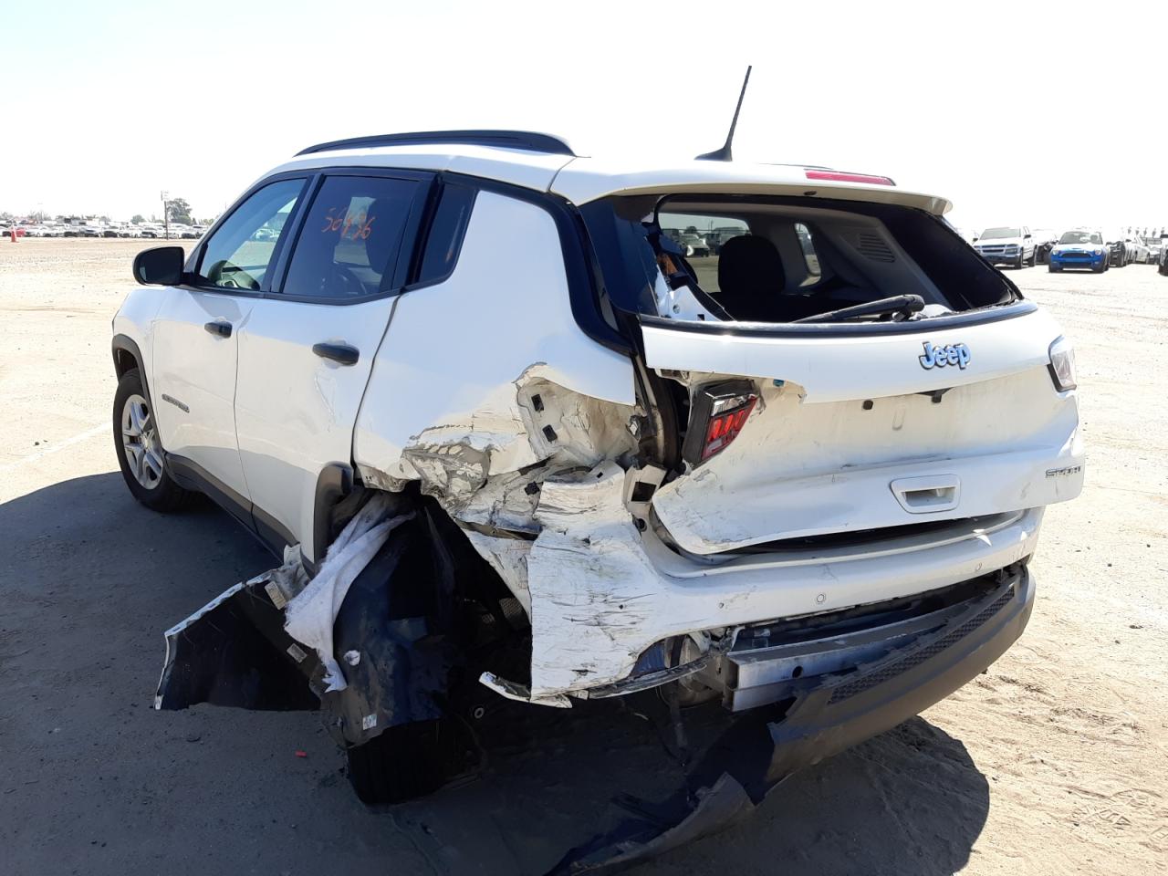 Zdjęcie 3 z aukcji – 2018 JEEP COMPASS SP z VIN 3C4NJCAB9JT148575