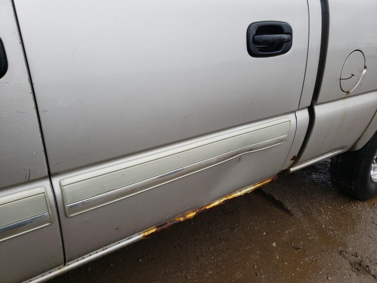 Photo 9 from auction – 2004 CHEVROLET SILVERADO with VIN 1GCHK23U24F252066