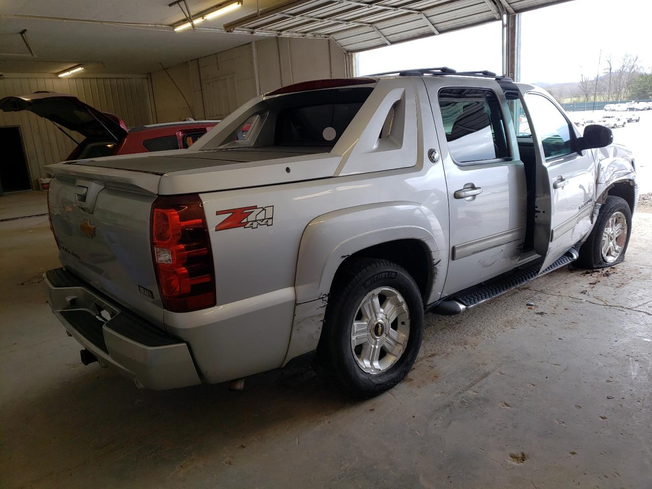 Zdjęcie 4 z aukcji – 2013 CHEVROLET AVALANCHE z VIN 3GNTKFE75DG303414