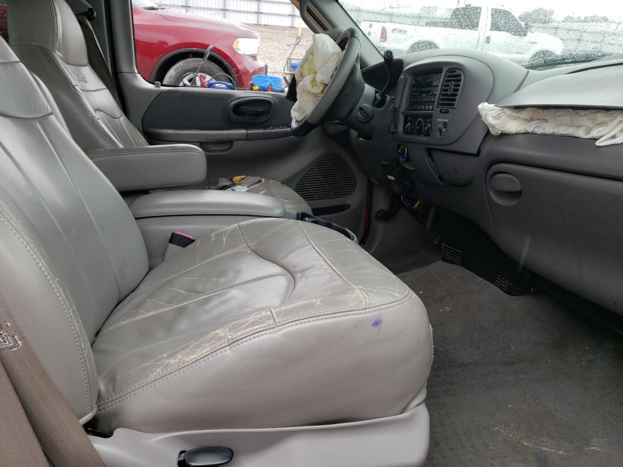 Foto 5 de la subasta – 2000 FORD F150 con VIN 1FTRX18L5YNA59860