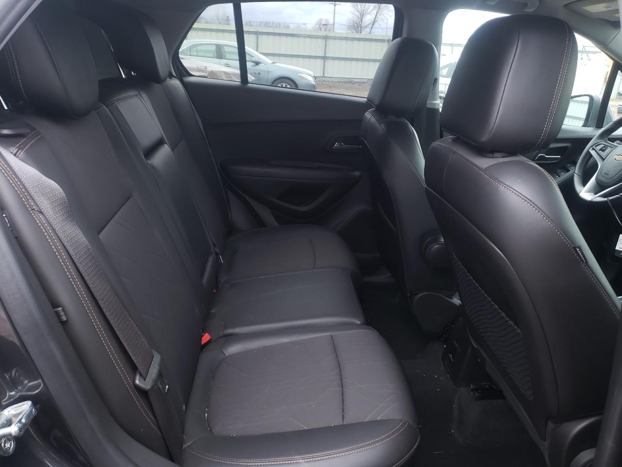 Photo 6 from auction – 2017 CHEVROLET TRAX 1LT with VIN KL7CJPSB0HB169868