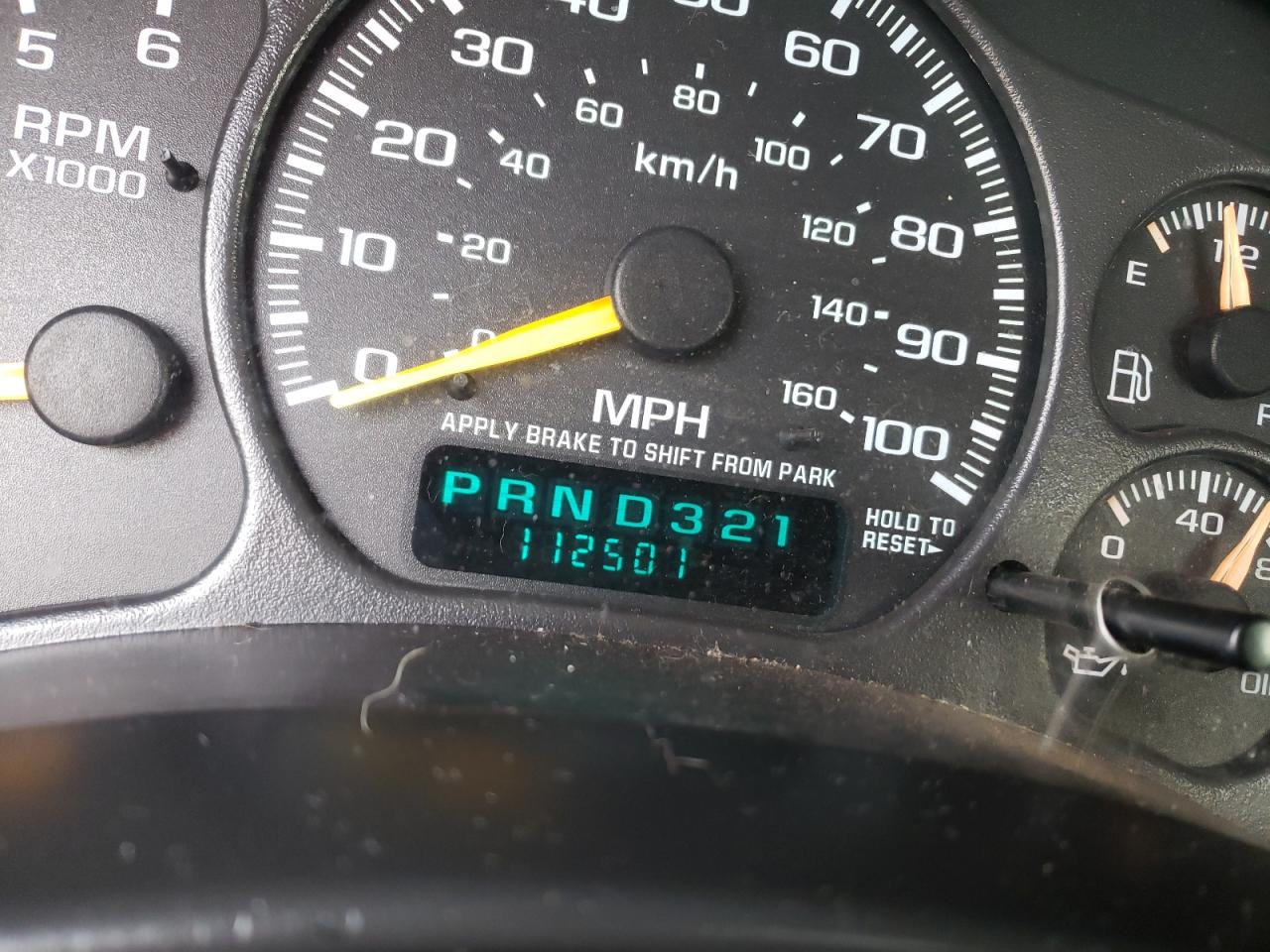 Photo 8 from auction – 2000 CHEVROLET SILVERADO with VIN 1GCEC14W9YZ167594