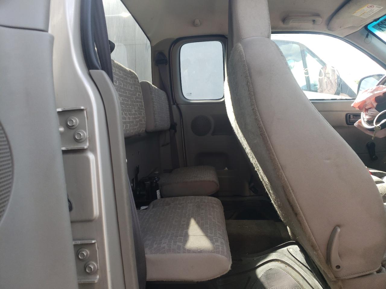 Photo 6 from auction – 2004 GMC CANYON with VIN 1GTDT196848128824