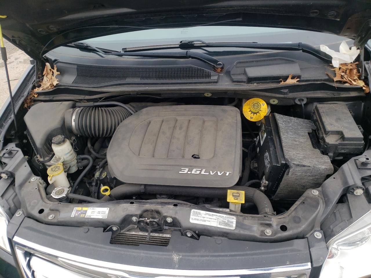 Photo 7 from auction – 2016 CHRYSLER TOWN & COU with VIN 2C4RC1BG4GR289799