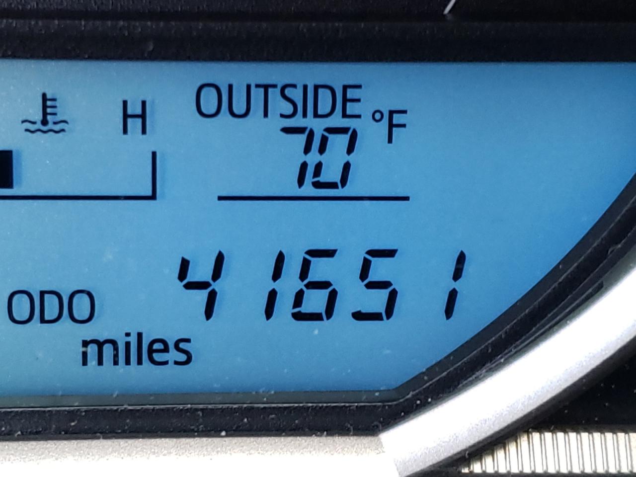 Photo 8 from auction – 2015 TOYOTA RAV4 XLE with VIN JTMWFREV9FJ035429