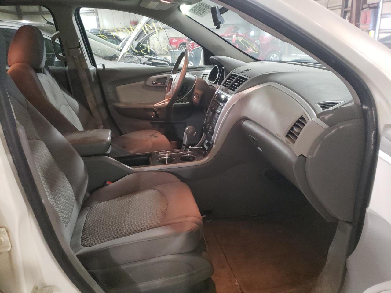 Photo 5 from auction – 2012 CHEVROLET TRAVERSE L with VIN 1GNKVGED0CJ422872