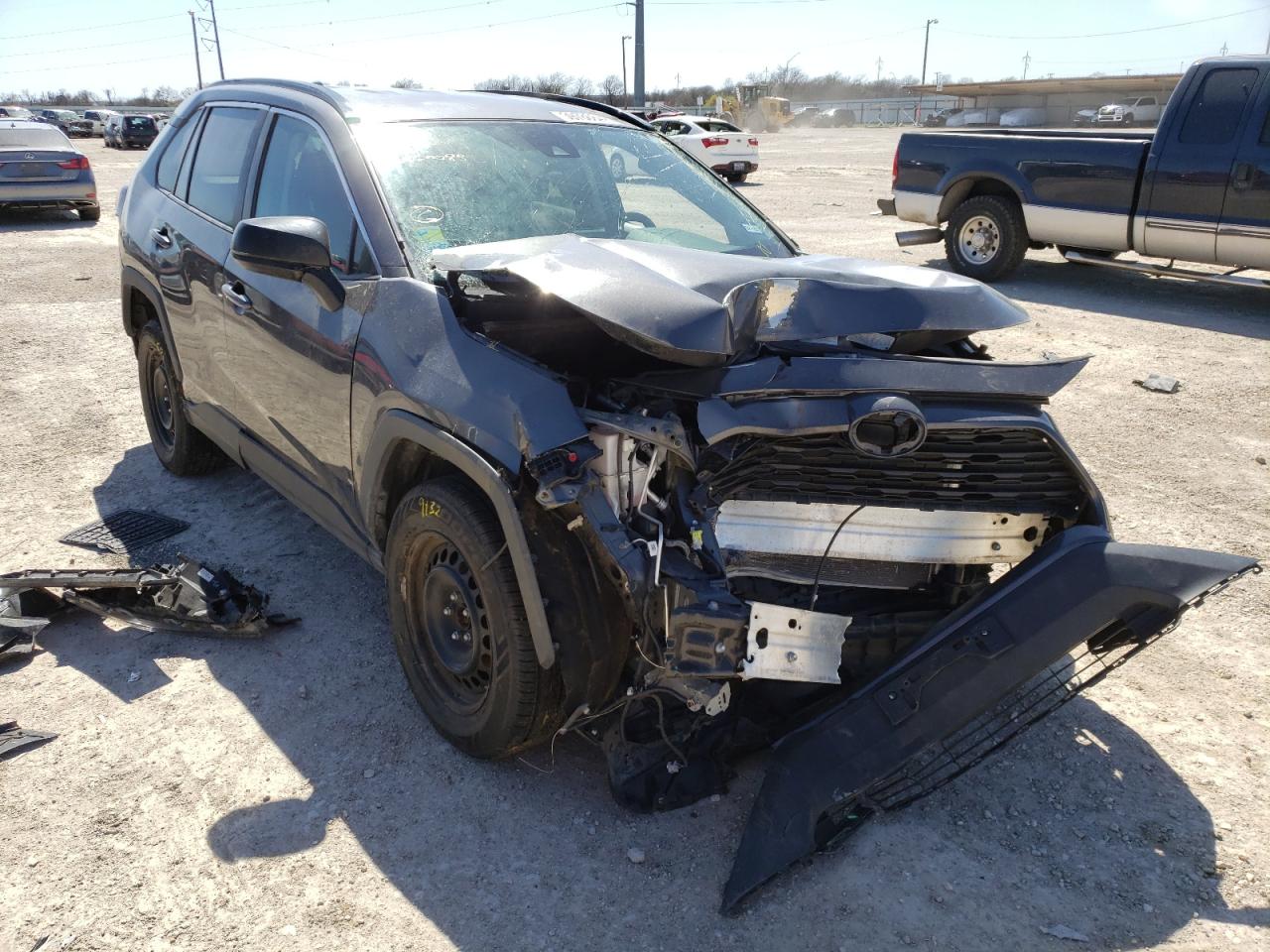 TOYOTA RAV4 LE 2019 with VIN 2T3F1RFV0KW020083 - Photo from auction