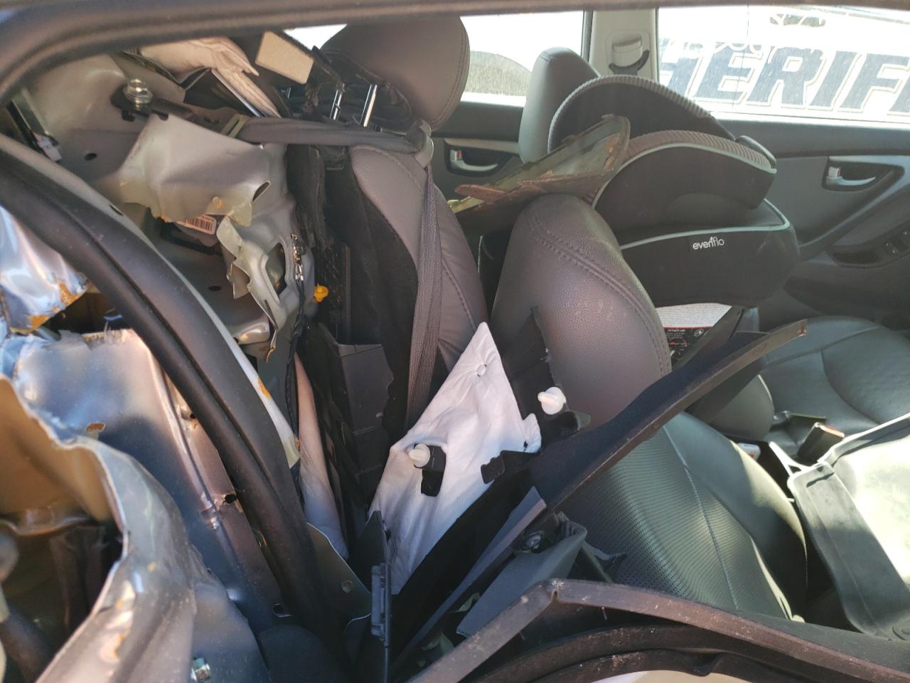 Photo 6 from auction – 2016 HYUNDAI ELANTRA SE with VIN 5NPDH4AE5GH654081