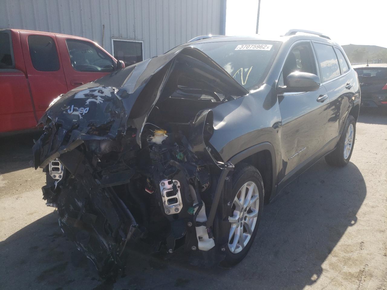 Photo 2 from auction – 2016 JEEP CHEROKEE L with VIN 1C4PJLCB2GW338730