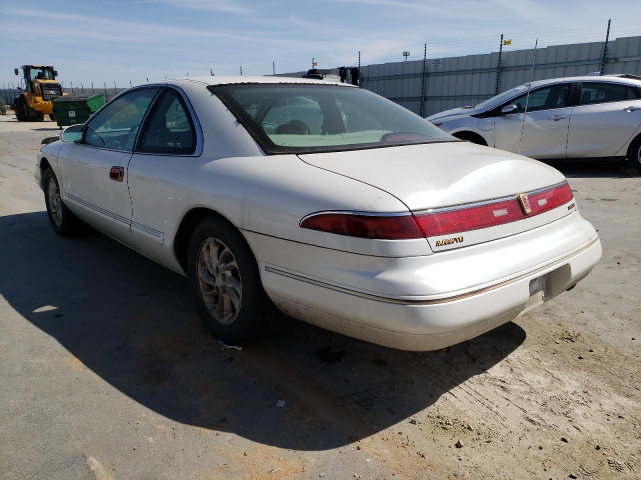 Photo 3 from auction – 1995 LINCOLN MARK VIII with VIN 1LNLM91V6SY733038
