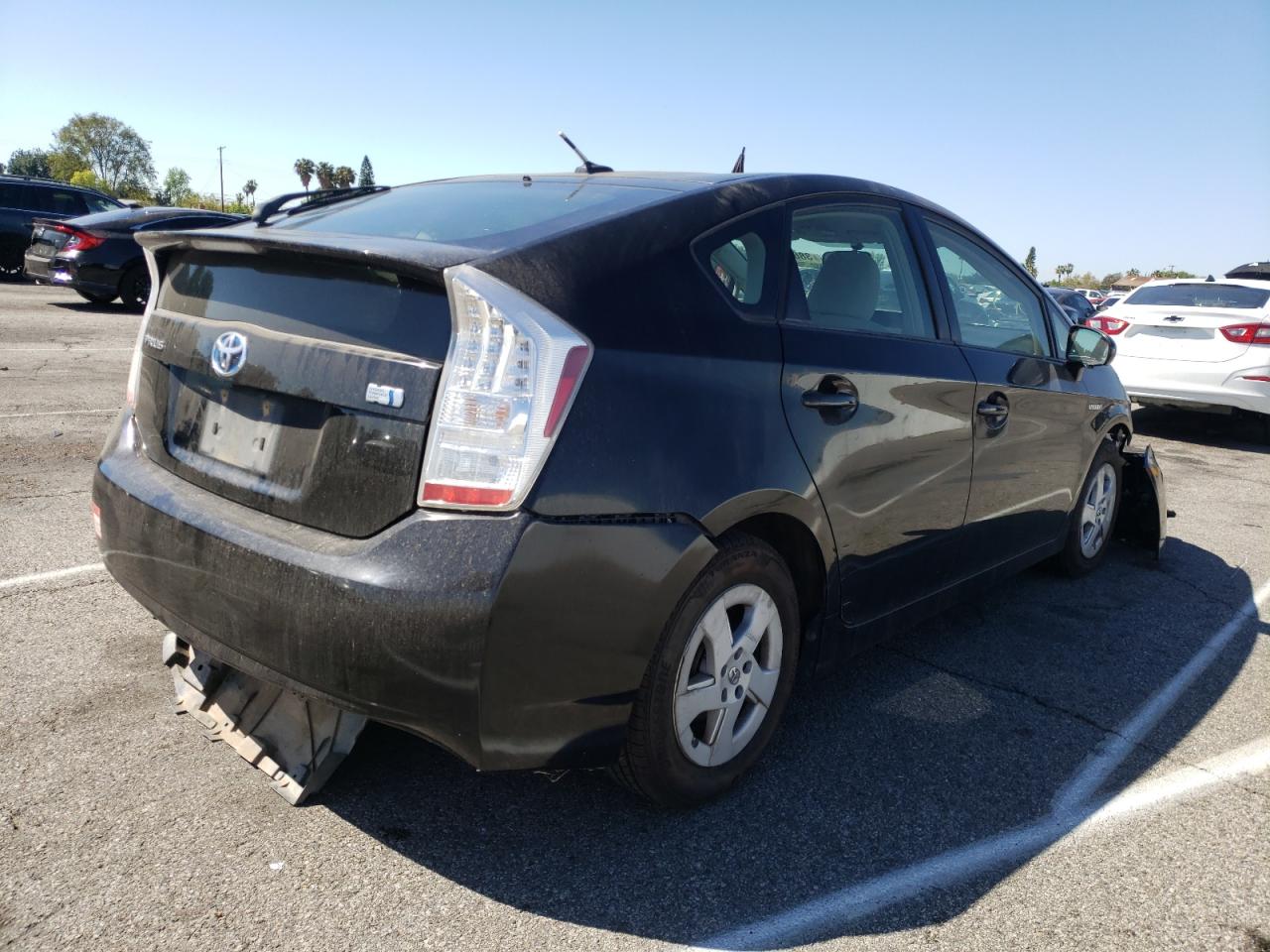 Photo 4 from auction – 2011 TOYOTA PRIUS with VIN JTDKN3DU7B0323683