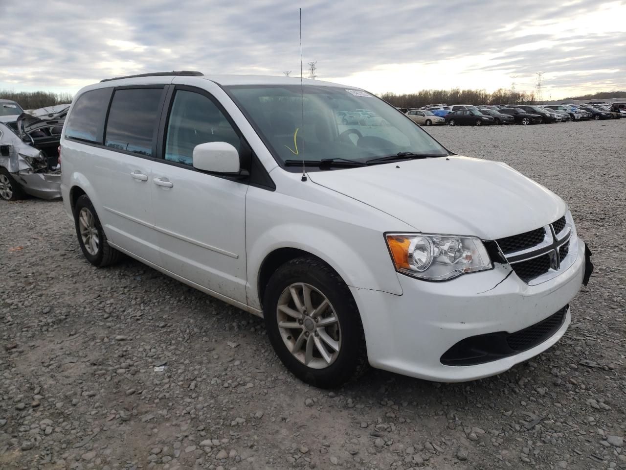Photo 1 from auction – 2015 DODGE GRAND CARA with VIN 2C4RDGCG4FR586892