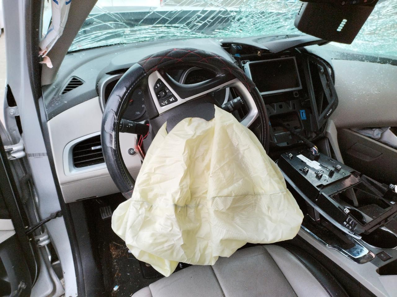 Photo 9 from auction – 2014 CHEVROLET EQUINOX LT with VIN 2GNFLHE30E6217945