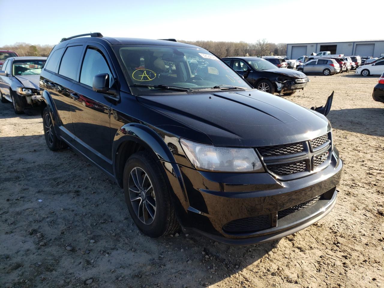 DODGE JOURNEY SE 2018 with VIN 3C4PDCAB4JT385815 - Photo from auction