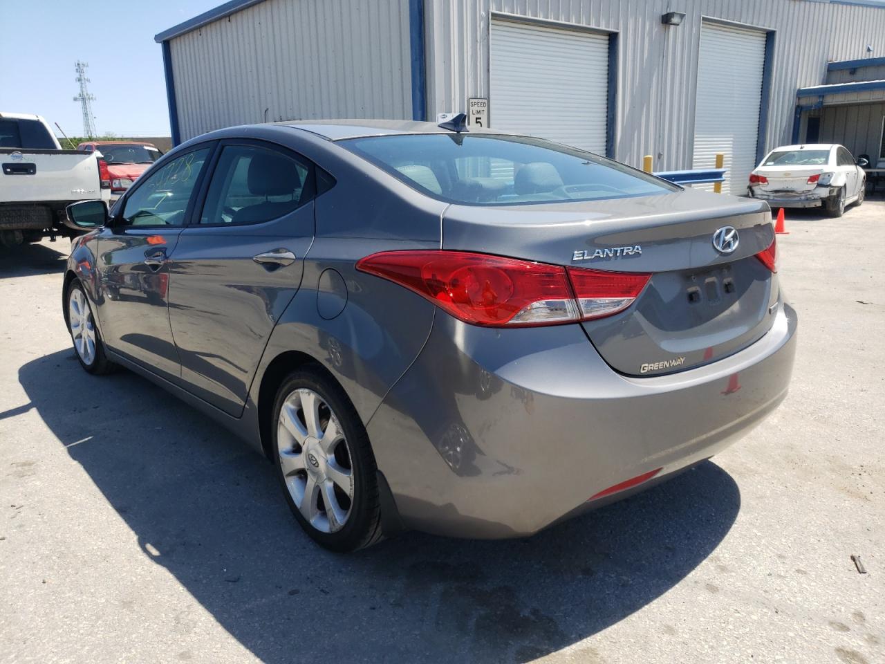 Photo 3 from auction – 2013 HYUNDAI ELANTRA GL with VIN 5NPDH4AE4DH354513