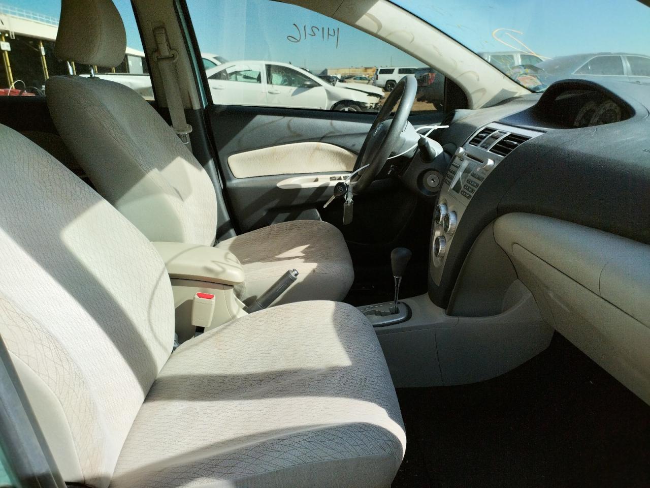 Photo 5 from auction – 2007 TOYOTA YARIS with VIN JTDBT903471123223