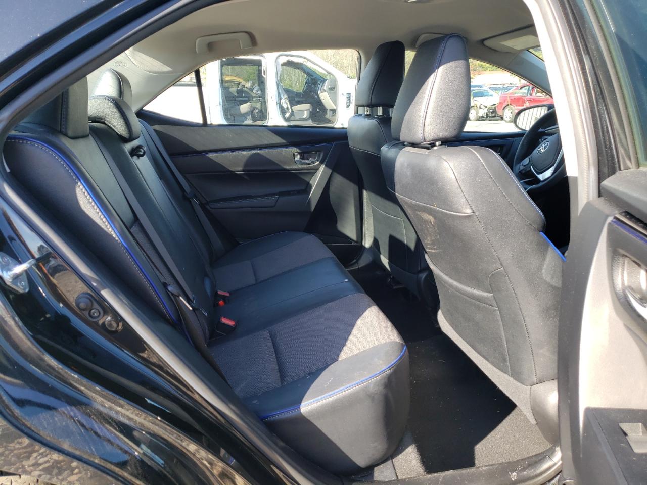 Photo 6 from auction – 2017 TOYOTA COROLLA L with VIN 2T1BURHE5HC828502