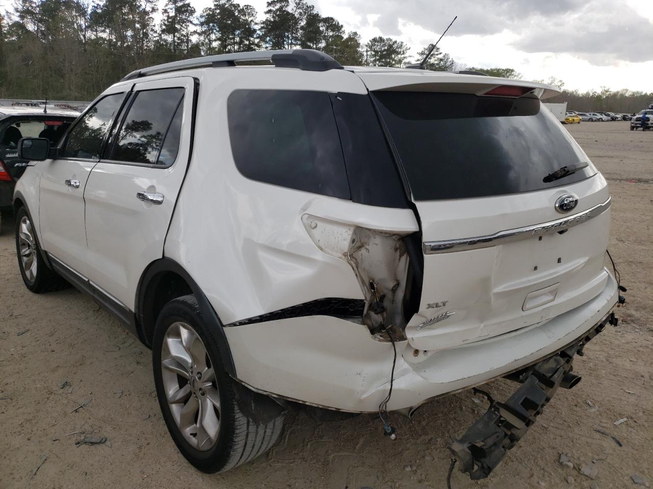 Photo 3 from auction – 2011 FORD EXPLORER X with VIN 1FMHK7D8XBGA63795
