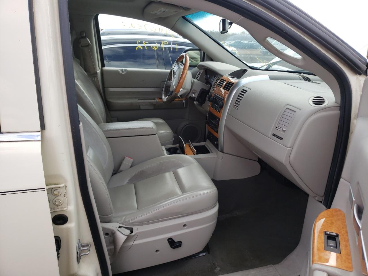 Photo 5 from auction – 2007 CHRYSLER ASPEN LIMI with VIN 1A8HW58277F571960
