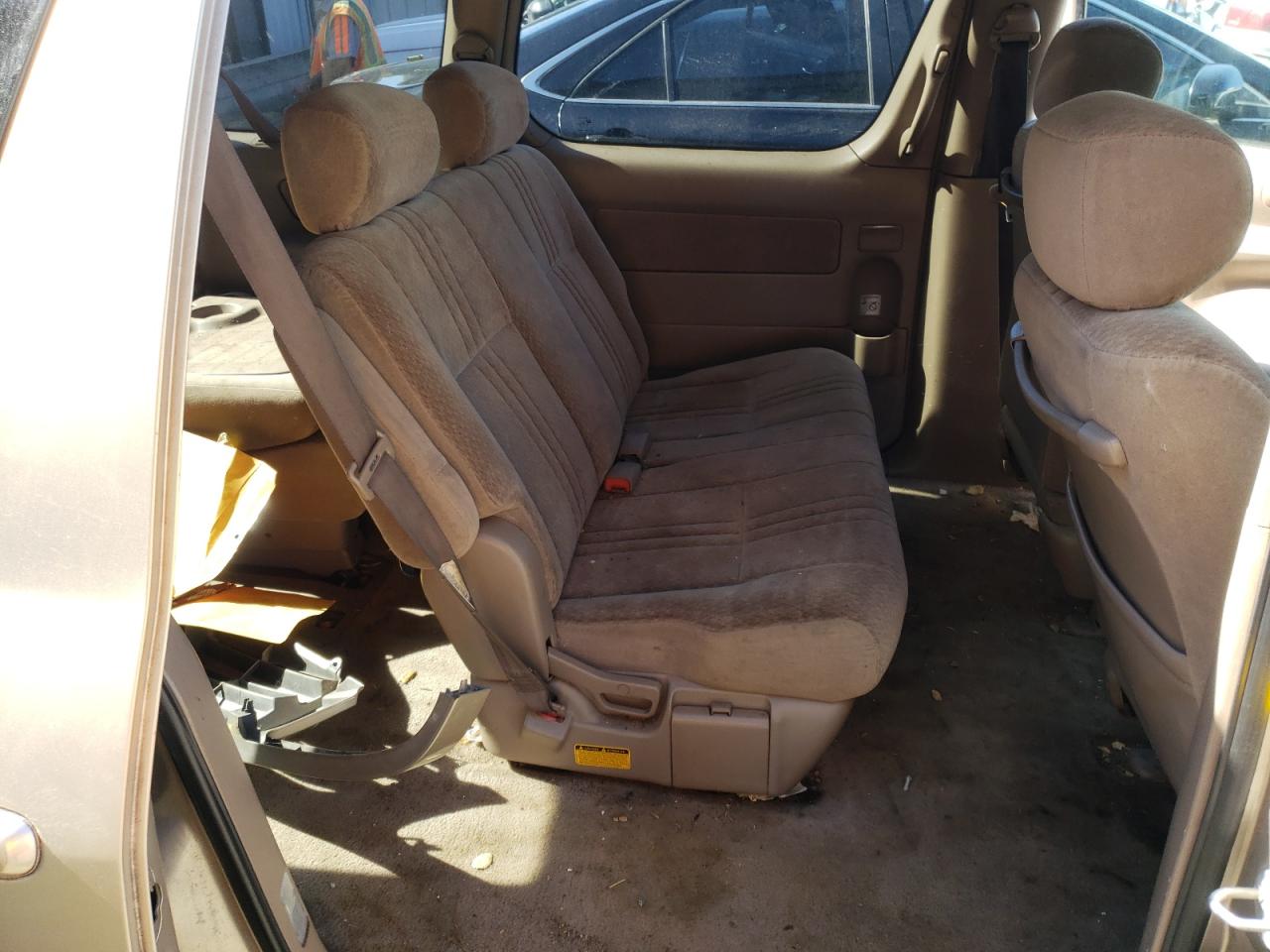 Photo 6 from auction – 2002 TOYOTA SIENNA CE with VIN 4T3ZF19C12U488222