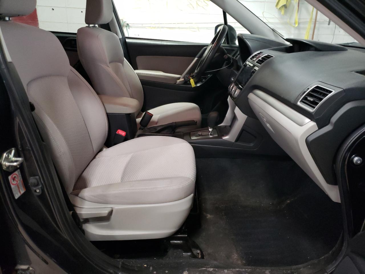 Photo 5 from auction – 2016 SUBARU FORESTER 2 with VIN JF2SJADC8GH468488