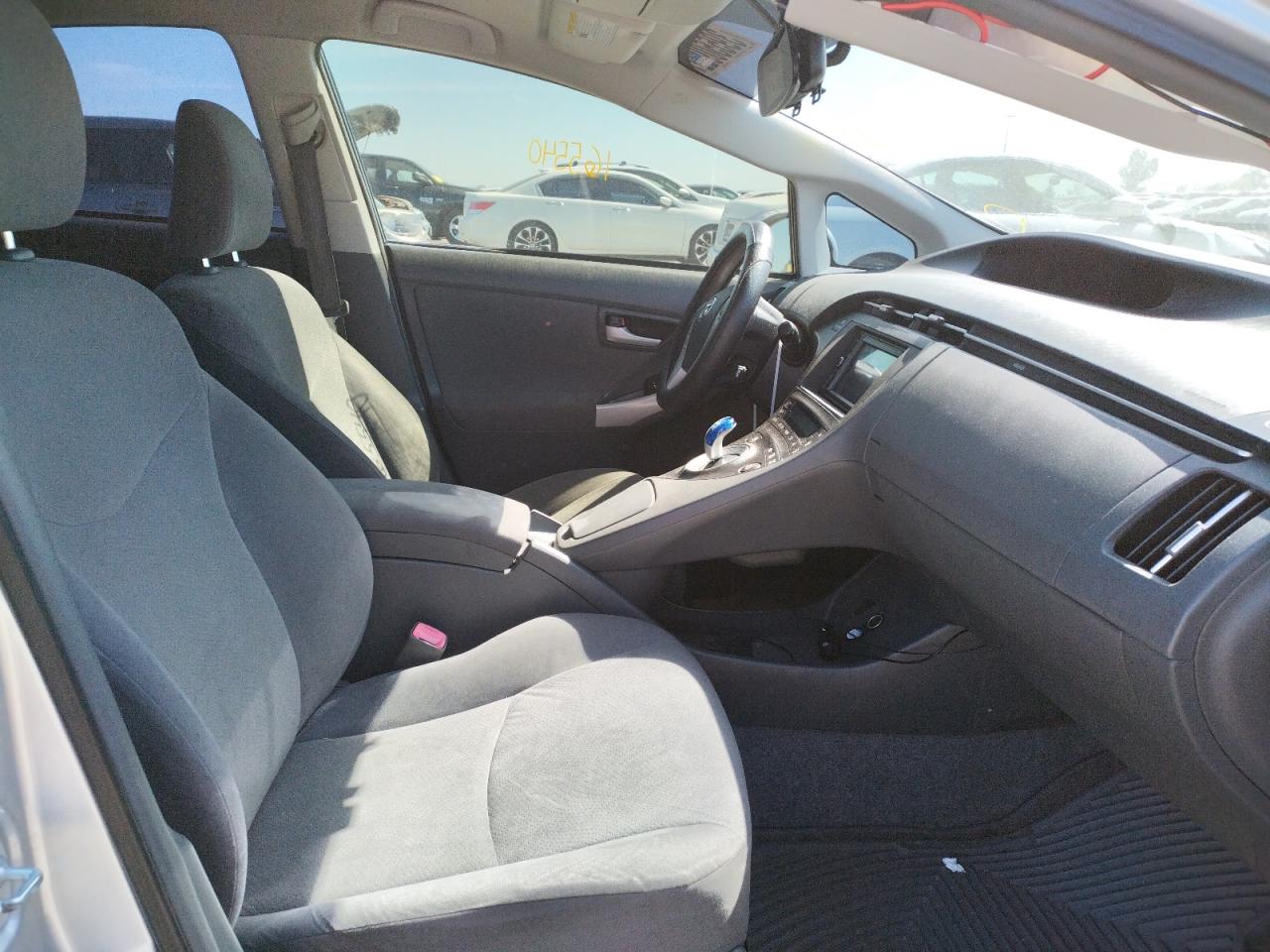 Photo 5 from auction – 2010 TOYOTA PRIUS with VIN JTDKN3DU9A0169301