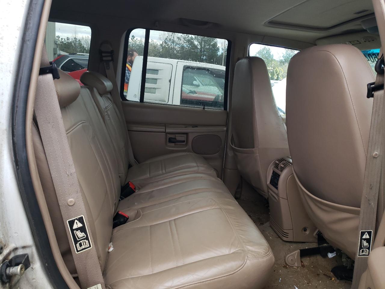 Photo 6 from auction – 2001 FORD EXPLORER E with VIN 1FMZU64PX1ZA78848