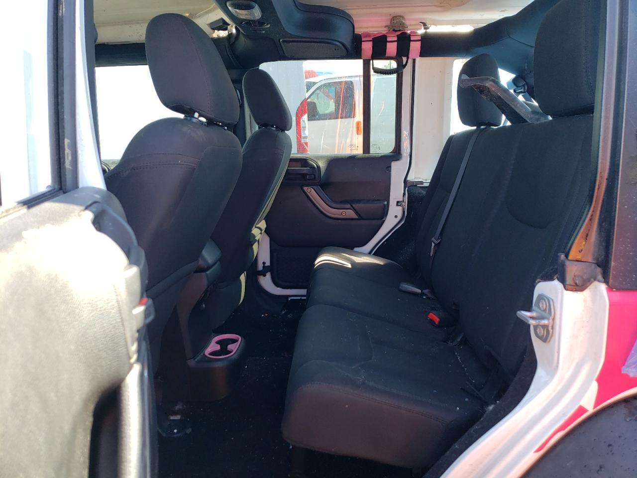 Zdjęcie 6 z aukcji – 2016 JEEP WRANGLER U z VIN 1C4BJWDG7GL263000