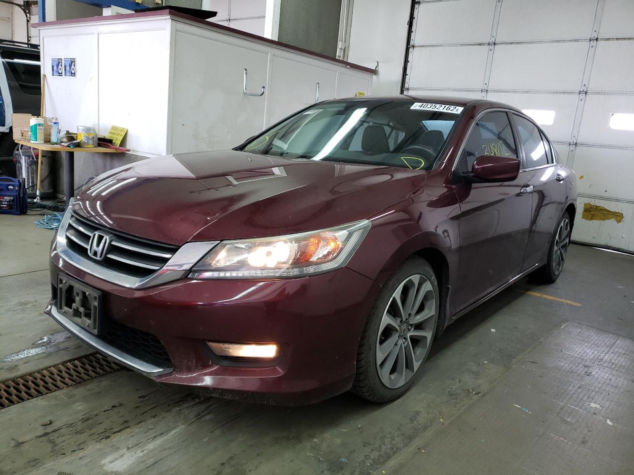 Photo 2 from auction – 2014 HONDA ACCORD SPO with VIN 1HGCR2F56EA050776