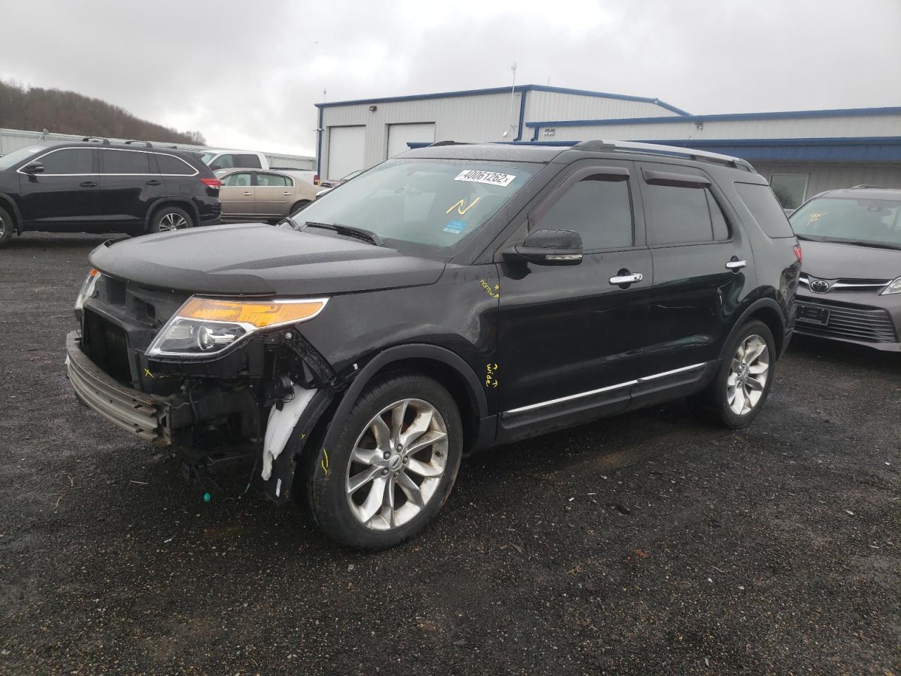 Photo 2 from auction – 2012 FORD EXPLORER L with VIN 1FMHK8F85CGA03931