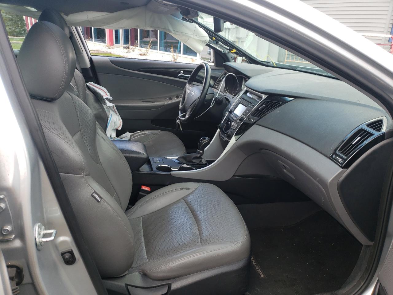 Photo 5 from auction – 2014 HYUNDAI SONATA SE with VIN 5NPEC4AC0EH902039