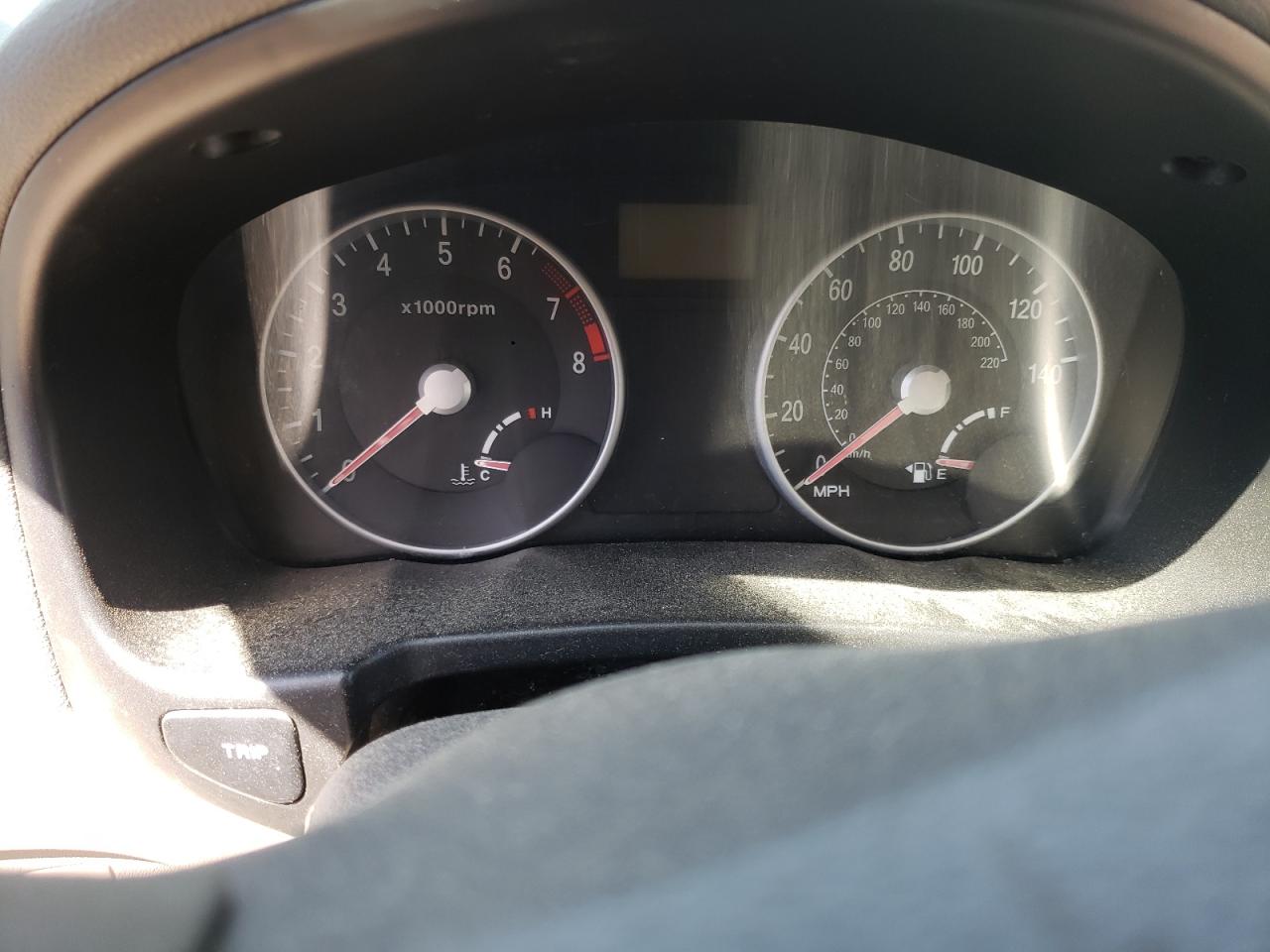 Photo 8 from auction – 2006 HYUNDAI ACCENT GLS with VIN KMHCN46C76U050334