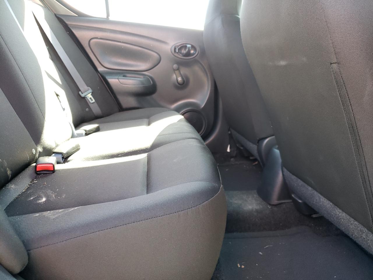 Photo 6 from auction – 2016 NISSAN VERSA S with VIN 3N1CN7APXGL855887