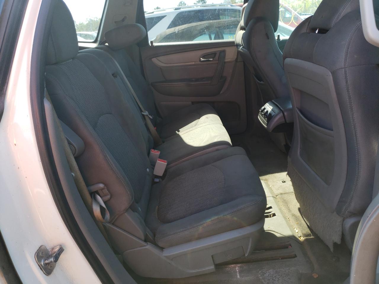 Photo 6 from auction – 2014 CHEVROLET TRAVERSE L with VIN 1GNKVFKD2EJ360943
