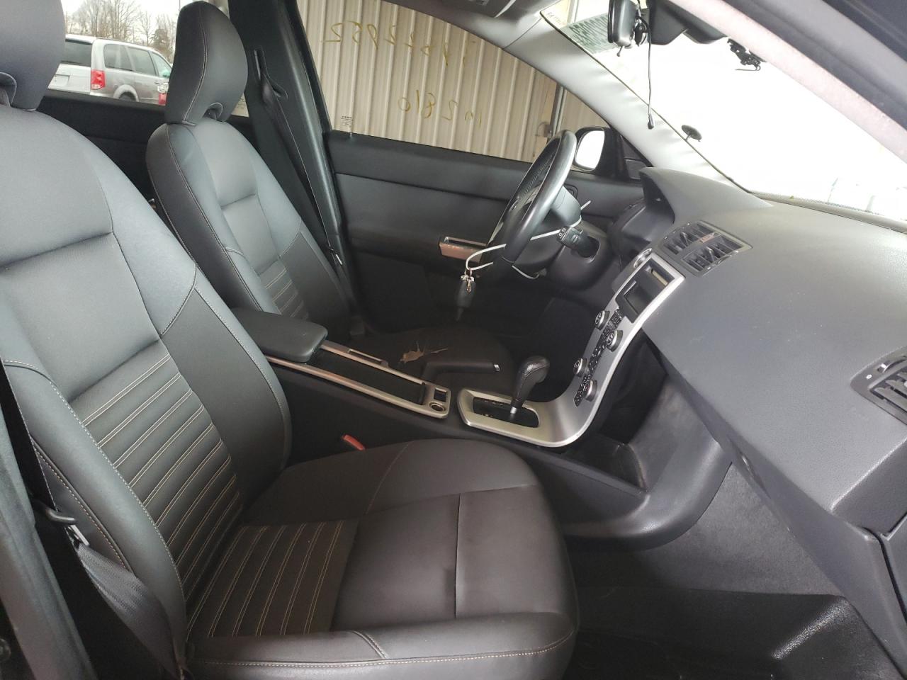 Photo 5 from auction – 2008 VOLVO V50 2.4I with VIN YV1MW382682379149