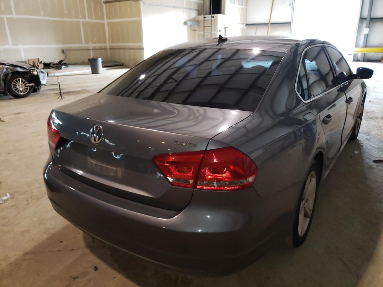 Photo 4 from auction – 2014 VOLKSWAGEN PASSAT SE with VIN 1VWBT7A35EC063440