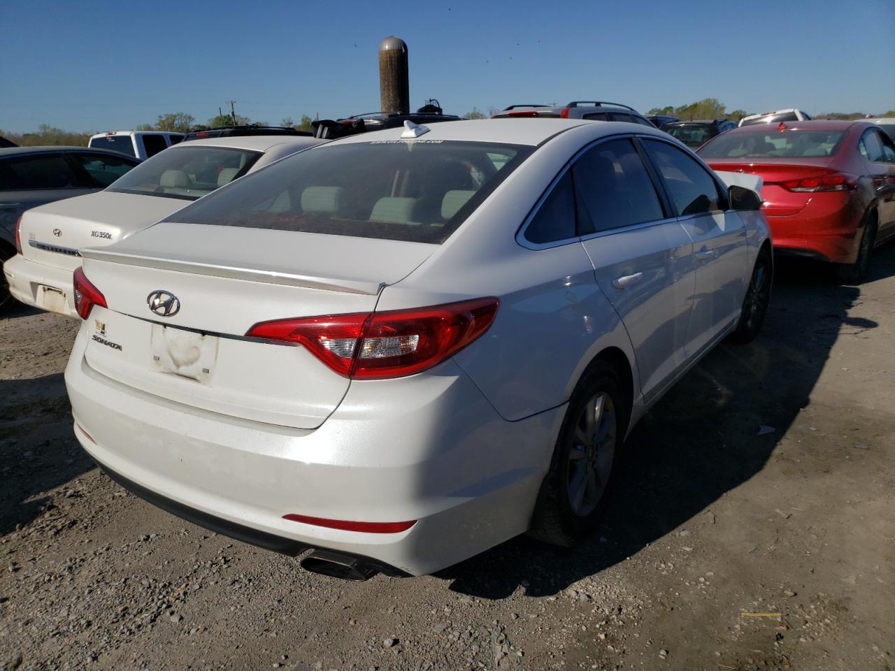 Photo 4 from auction – 2015 HYUNDAI SONATA SE with VIN 5NPE24AF4FH205312