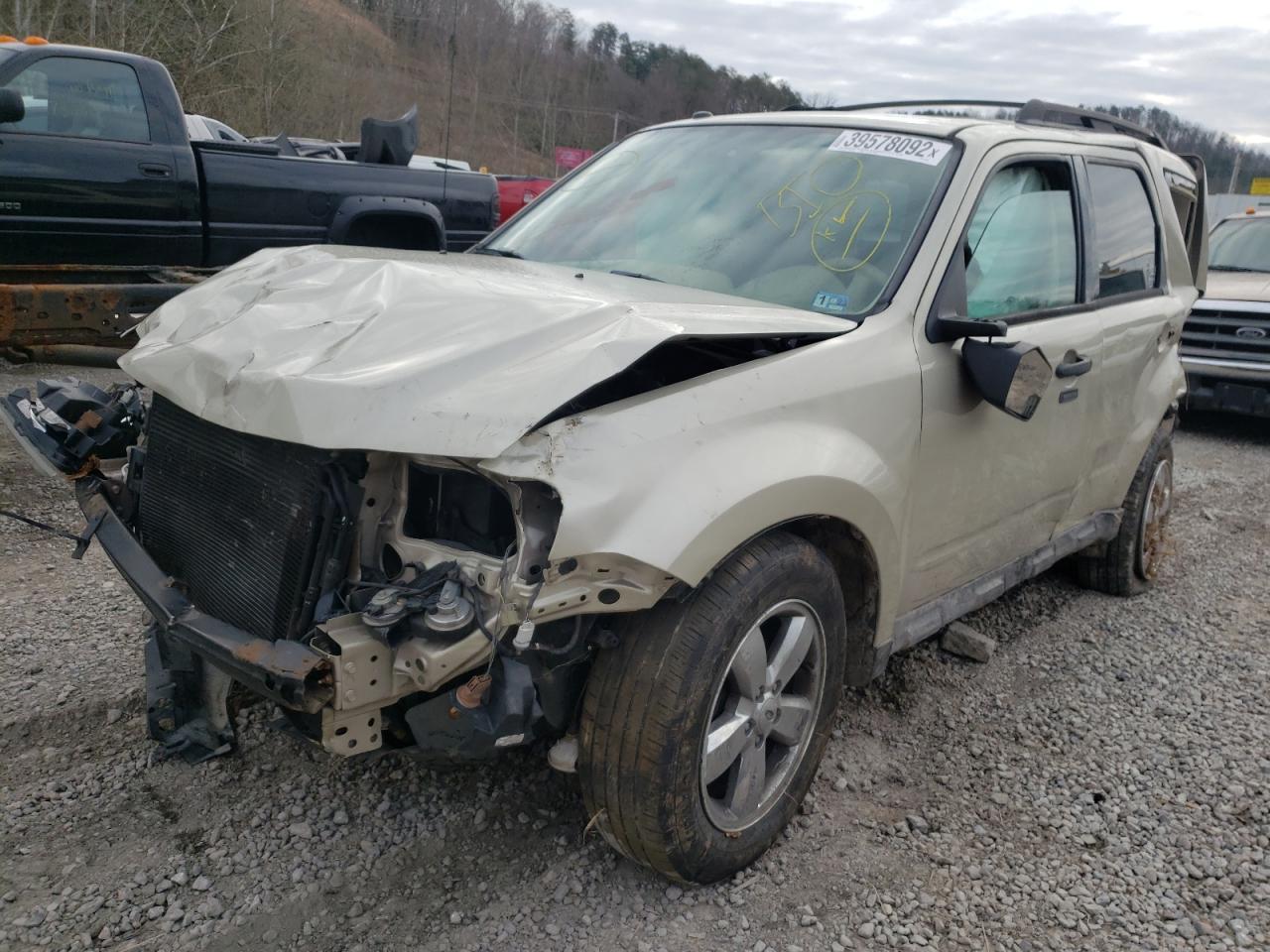 Photo 2 from auction – 2012 FORD ESCAPE XLT with VIN 1FMCU0D7XCKA47825