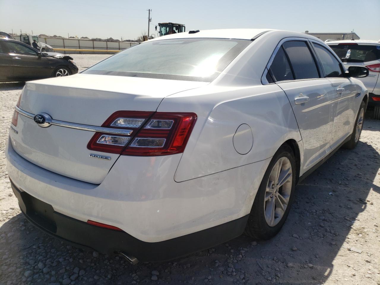 Photo 4 from auction – 2015 FORD TAURUS SE with VIN 1FAHP2D82FG208509