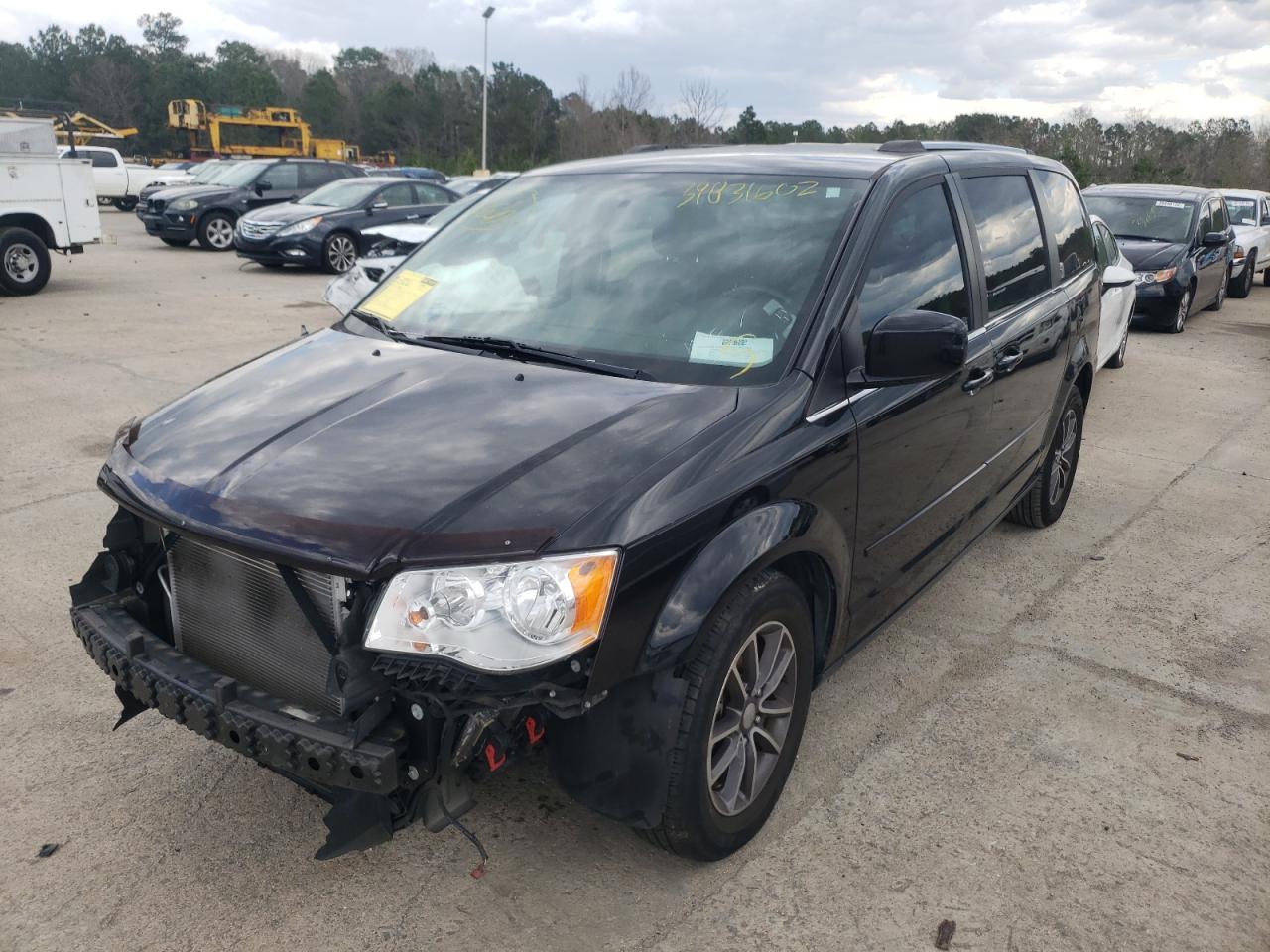 Photo 2 from auction – 2016 DODGE GRAND CARA with VIN 2C4RDGCG1GR176892