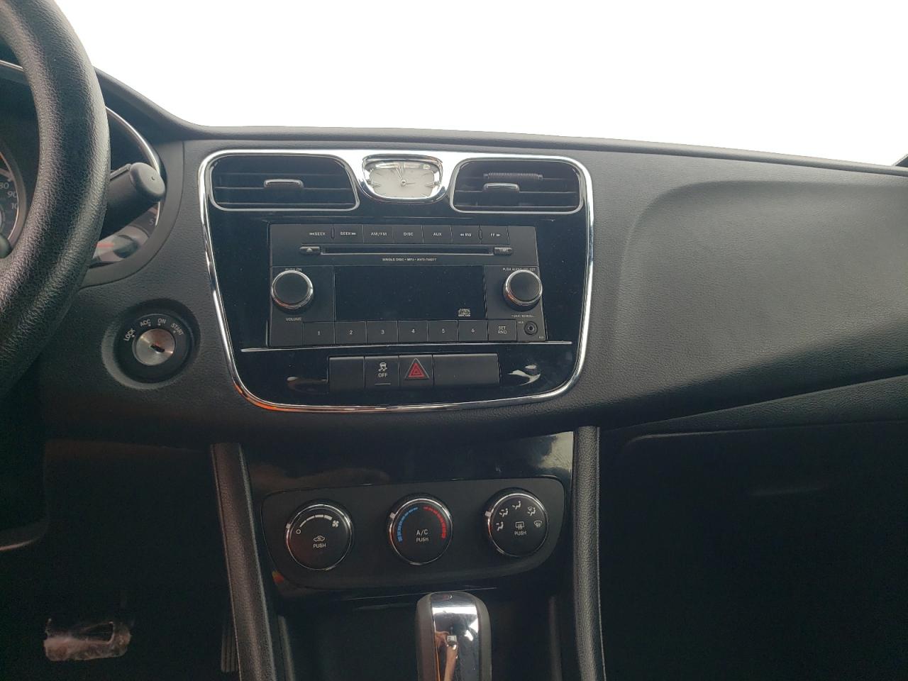 Photo 9 from auction – 2014 CHRYSLER 200 LX with VIN 1C3CCBAB7EN151285