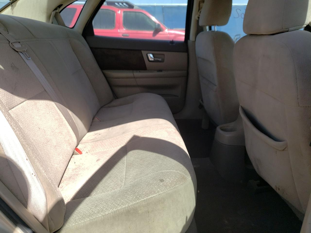 Photo 6 from auction – 2000 FORD TAURUS LX with VIN 1FAFP5226YG161799