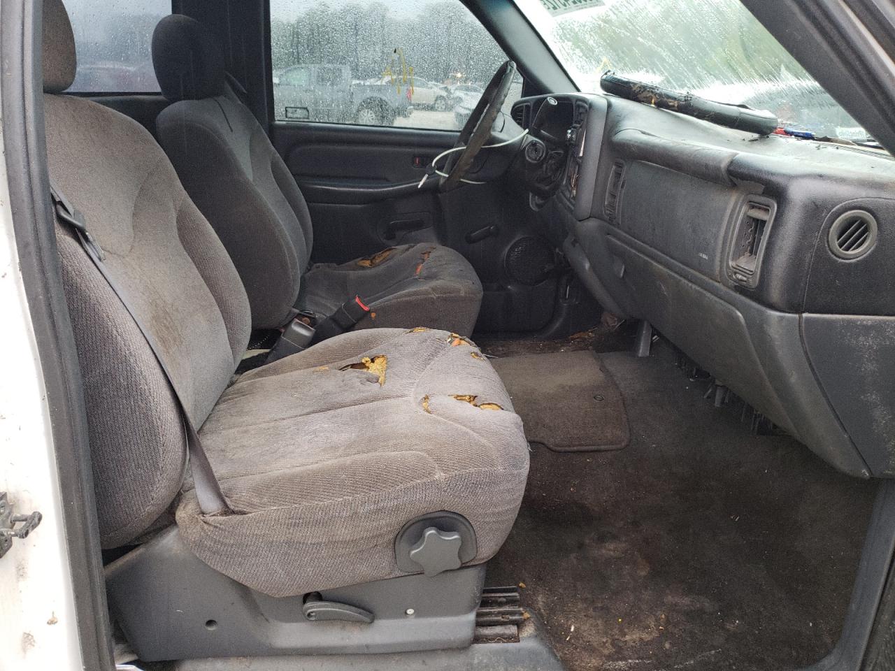 Photo 5 from auction – 2000 GMC NEW SIERRA with VIN 1GTEC14W6YE183775