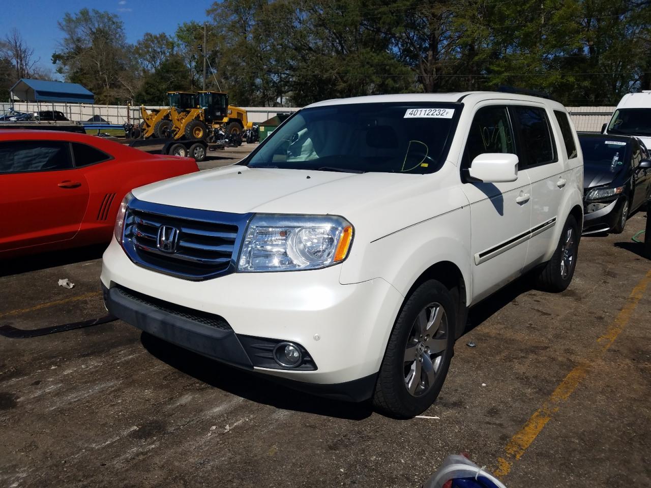 Photo 2 from auction – 2014 HONDA PILOT TOUR with VIN 5FNYF3H98EB012475