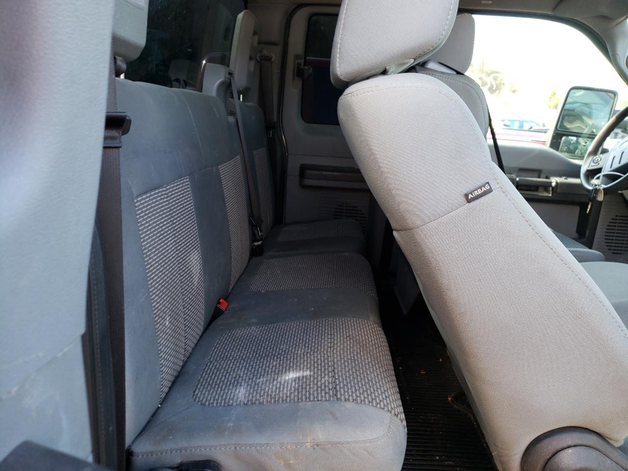 Photo 6 from auction – 2011 FORD F350 SUPER with VIN 1FT8X3BT8BEA31350