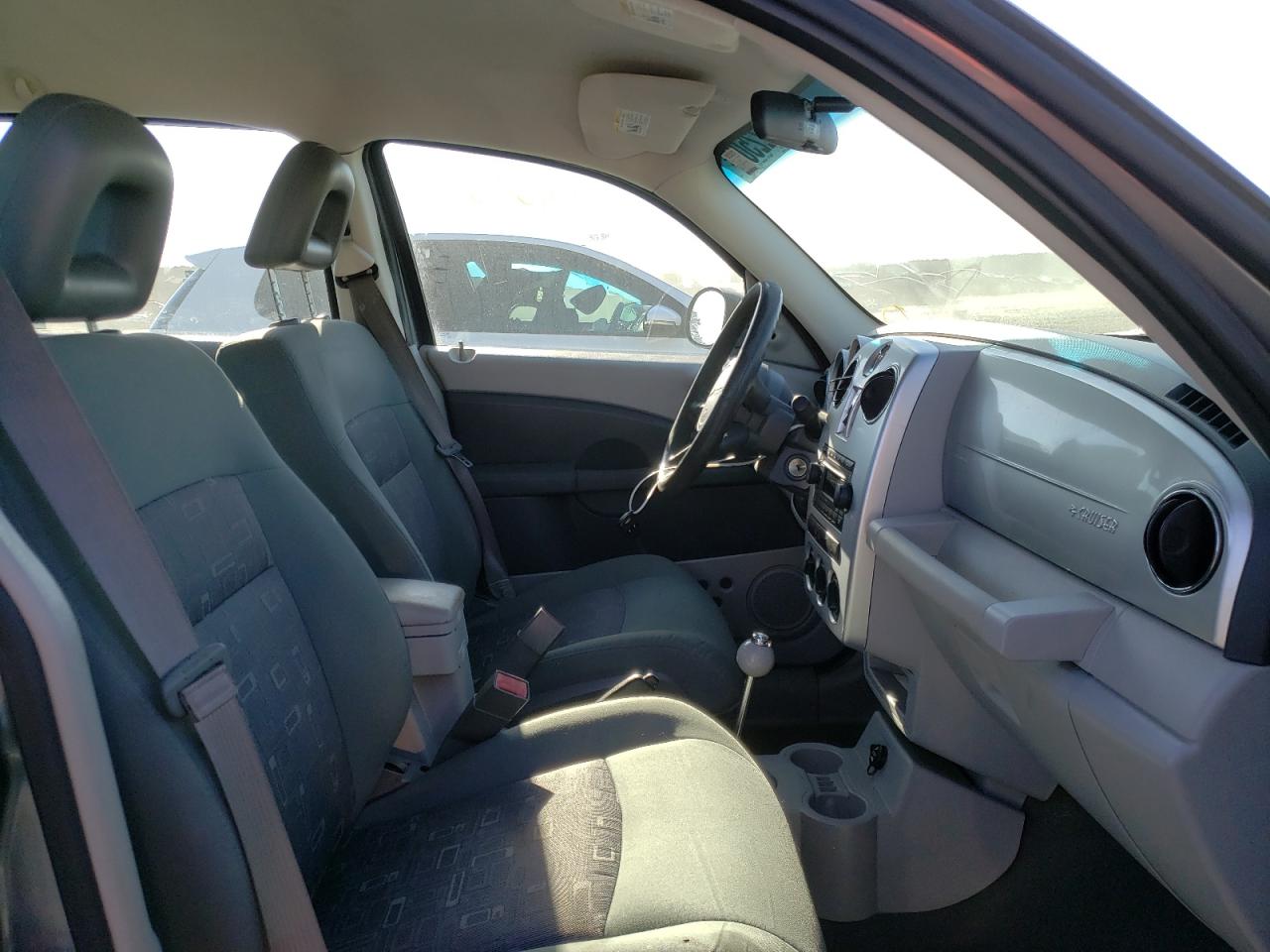 Photo 5 from auction – 2009 CHRYSLER PT CRUISER with VIN 3A8FY48939T615051